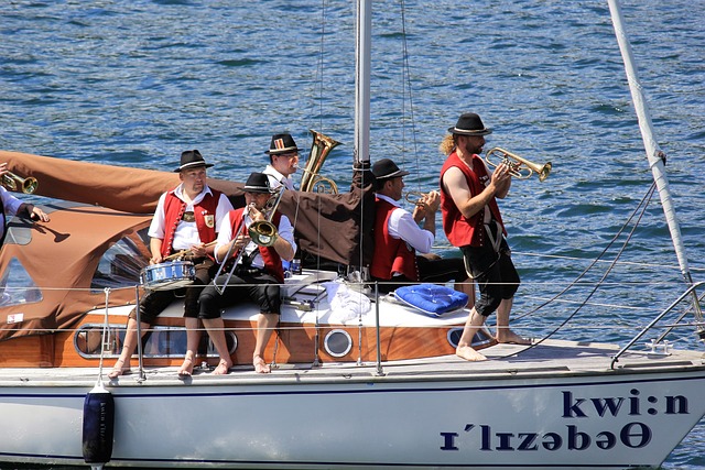 让我们拭目 让我们拭目